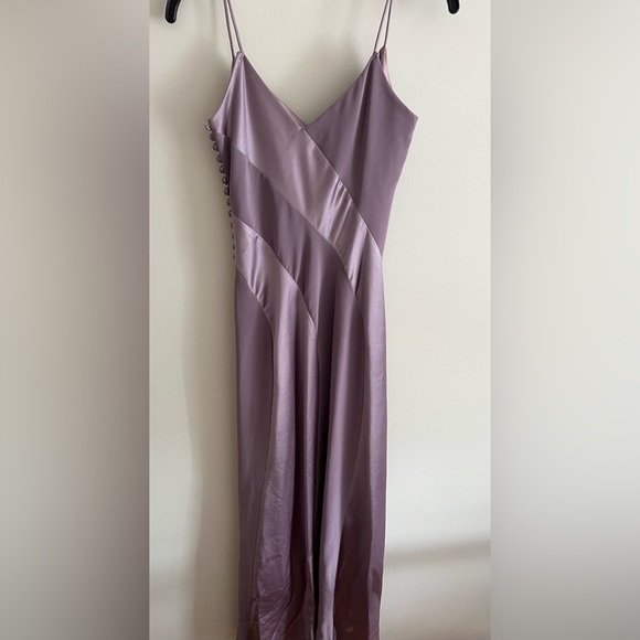 Fitted flattering dress in size 4- dark lilac color - Picture 3 of 6